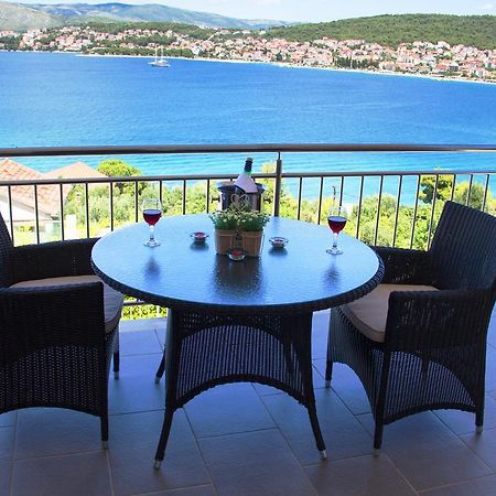 Apartments Kelić Trogir Ruang foto