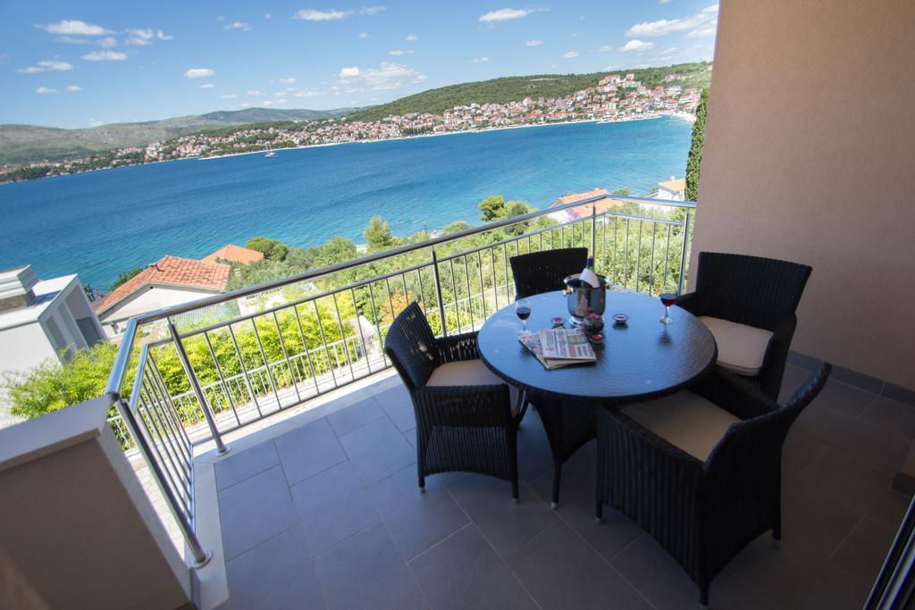 Apartments Kelić Trogir Ruang foto