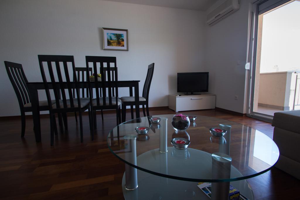 Apartments Kelić Trogir Ruang foto