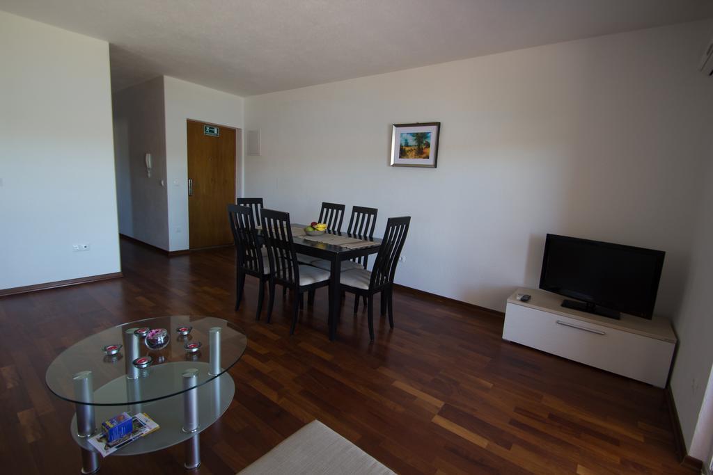 Apartments Kelić Trogir Ruang foto